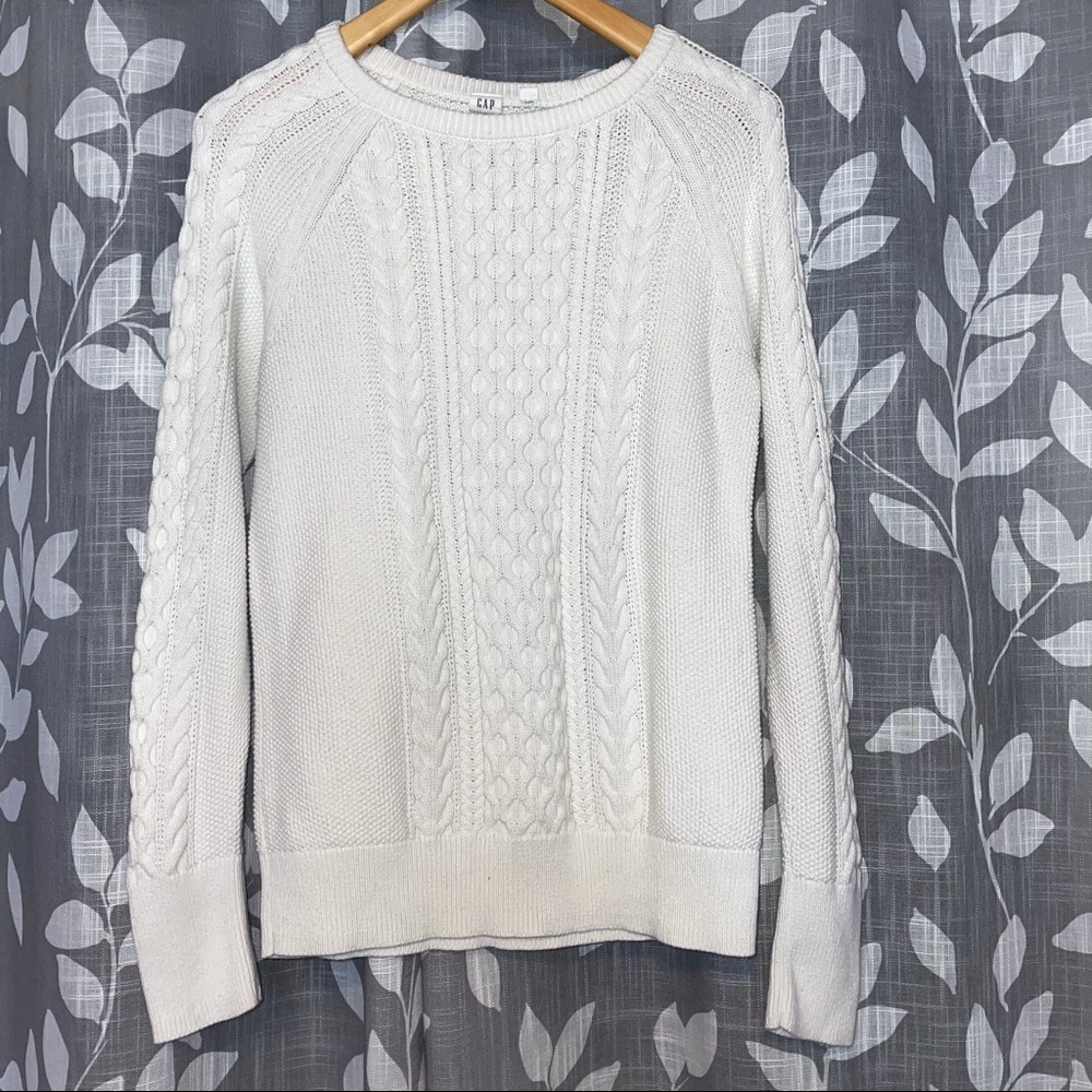 GAP Cable Knit Sweater Snowflake White